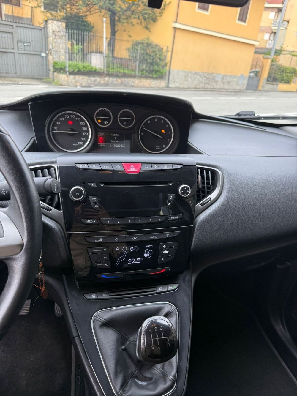 Lancia Ypsilon usata a Torino (7)