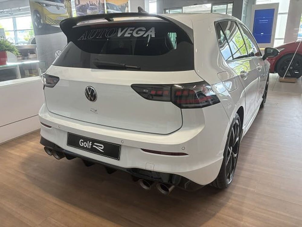 Volkswagen Golf nuova a Vicenza (3)