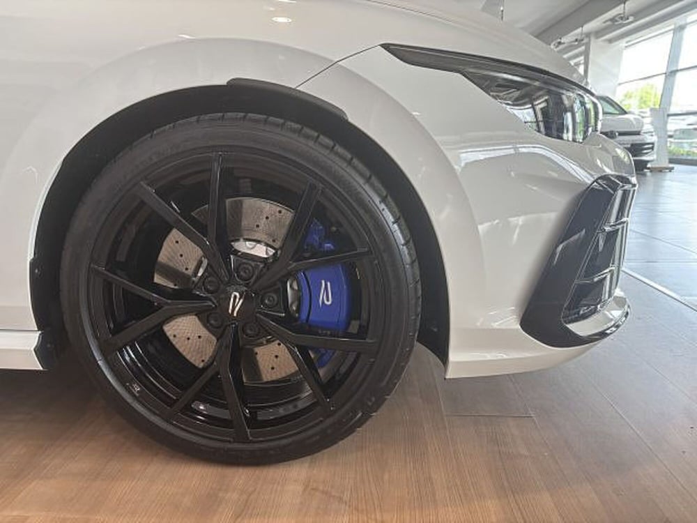 Volkswagen Golf nuova a Vicenza (7)