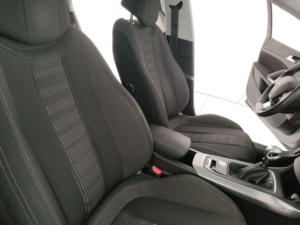 Peugeot 308 SW usata a Caserta (14)