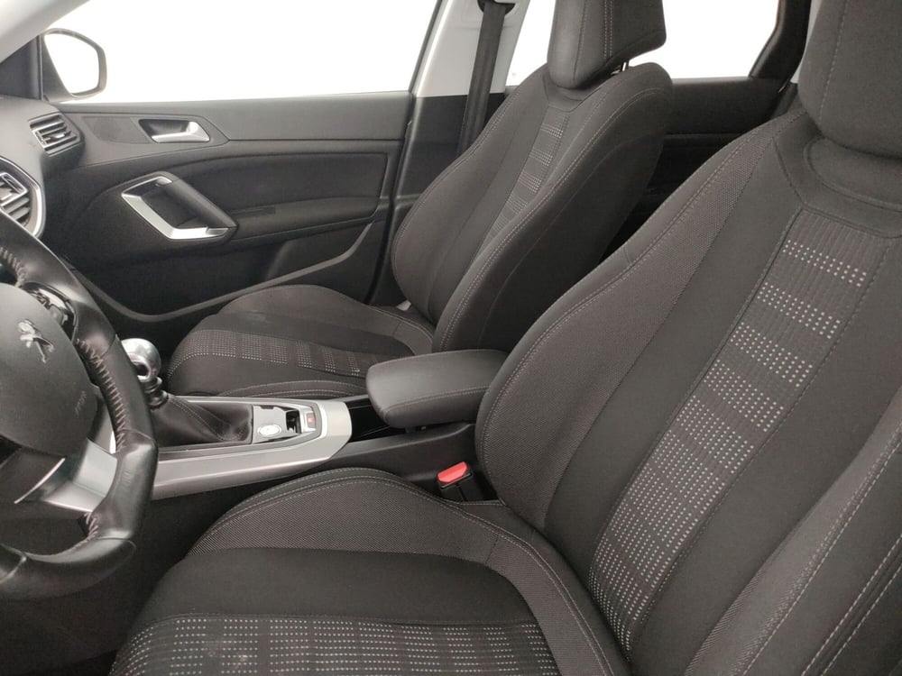 Peugeot 308 SW usata a Caserta (19)