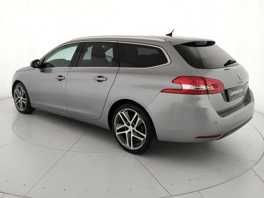 Peugeot 308 SW usata a Caserta (7)