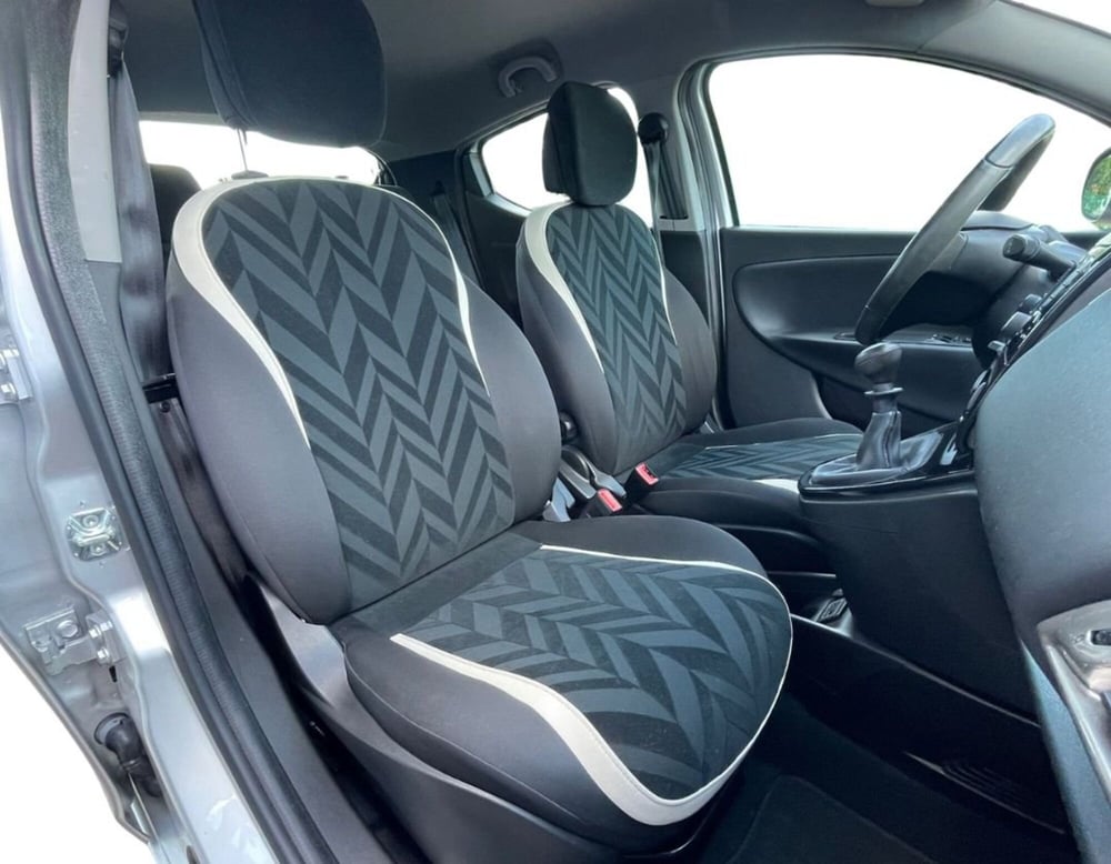 Lancia Ypsilon usata a Rovigo (5)
