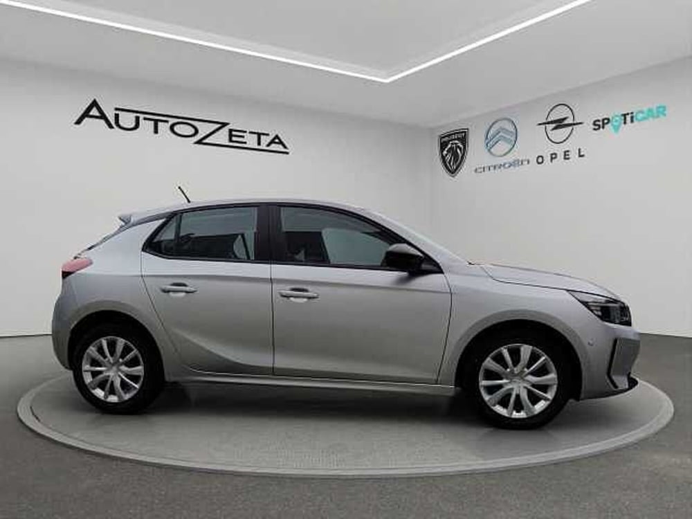 Opel Corsa nuova a Vibo Valentia (4)