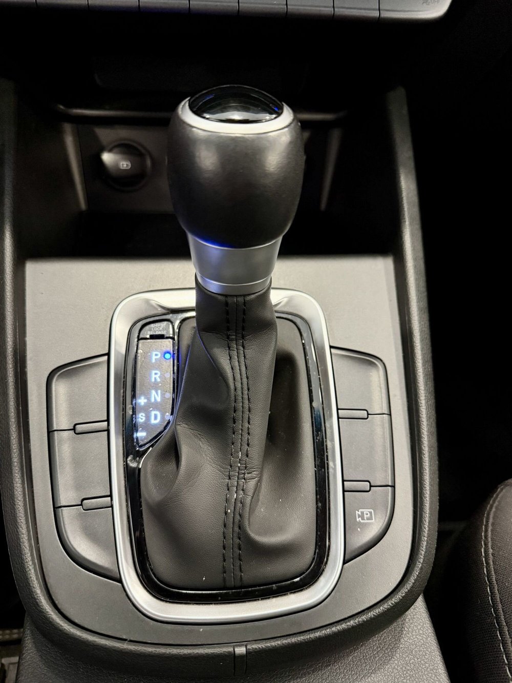 Hyundai Kona usata a Napoli (7)