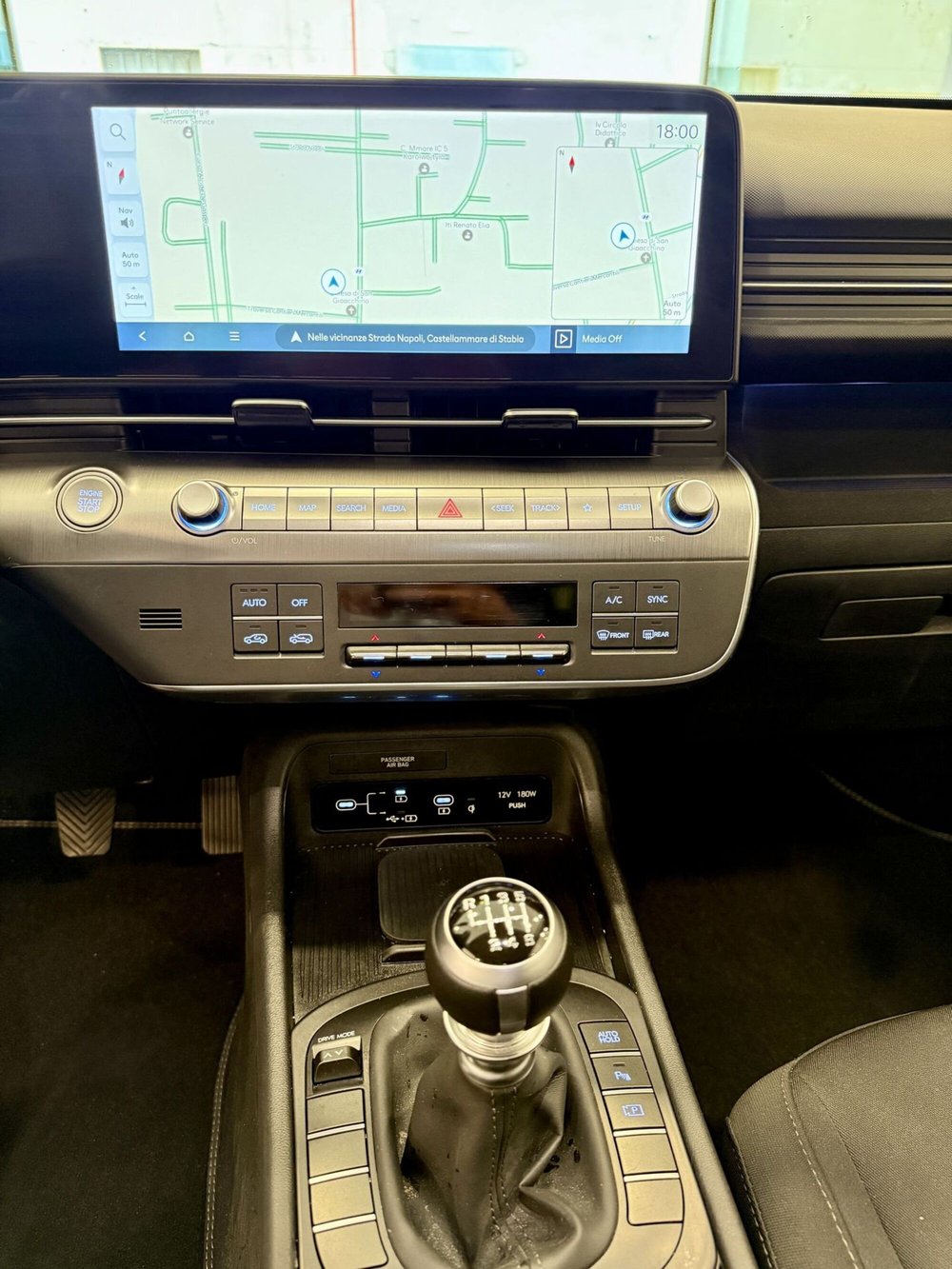 Hyundai Kona usata a Napoli (12)