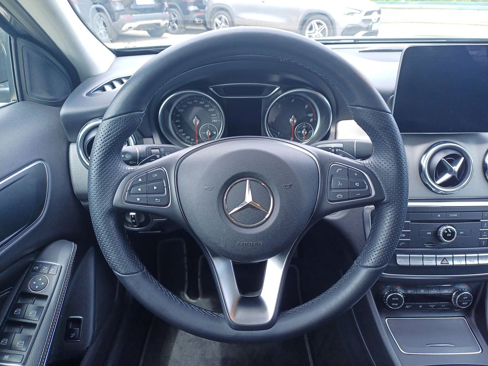Mercedes-Benz GLA SUV usata  (16)