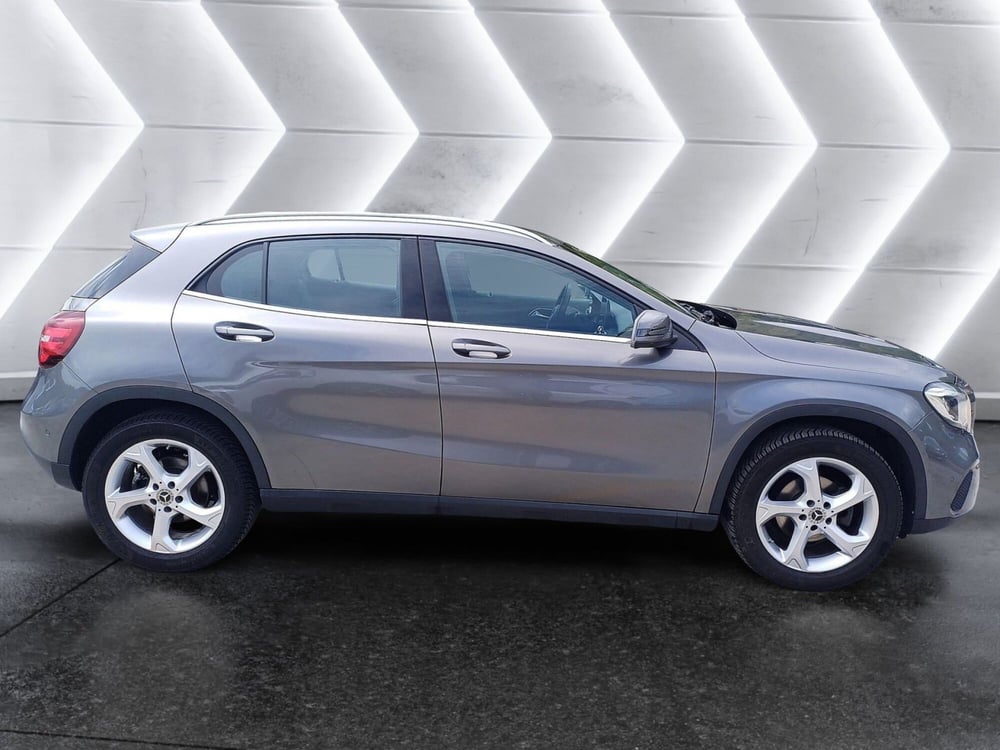 Mercedes-Benz GLA SUV usata  (5)