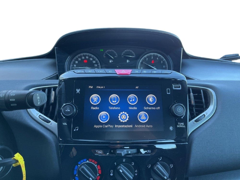 Lancia Ypsilon usata a Torino (13)