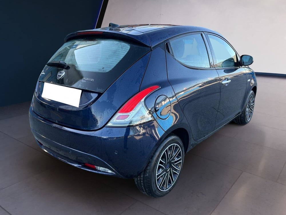 Lancia Ypsilon usata a Torino (4)