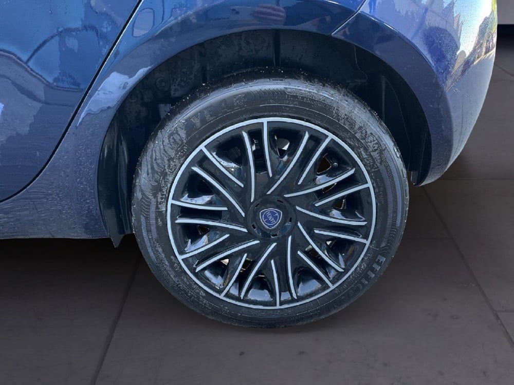 Lancia Ypsilon usata a Torino (8)