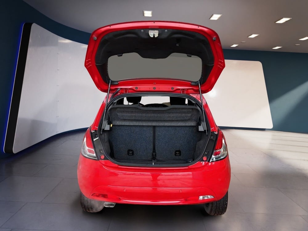 Lancia Ypsilon usata a Torino (7)