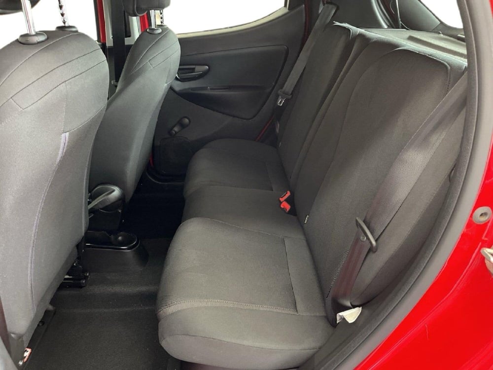 Lancia Ypsilon usata a Torino (9)