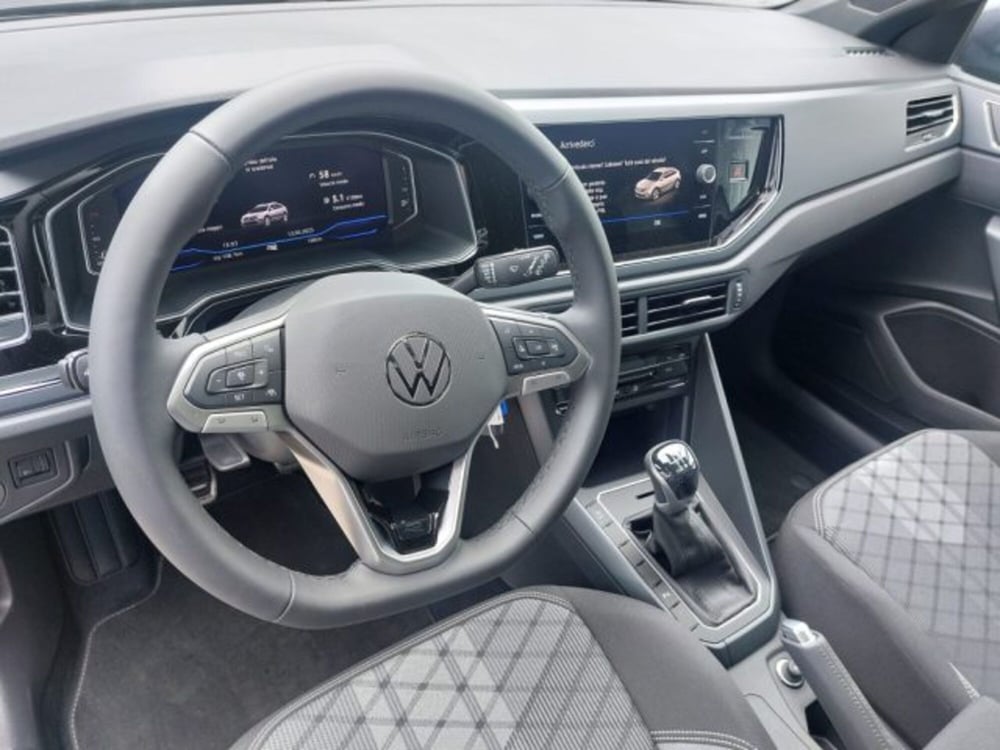 Volkswagen Taigo nuova a Brescia (10)