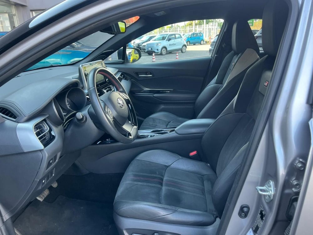 Toyota Toyota C-HR usata a Milano (10)