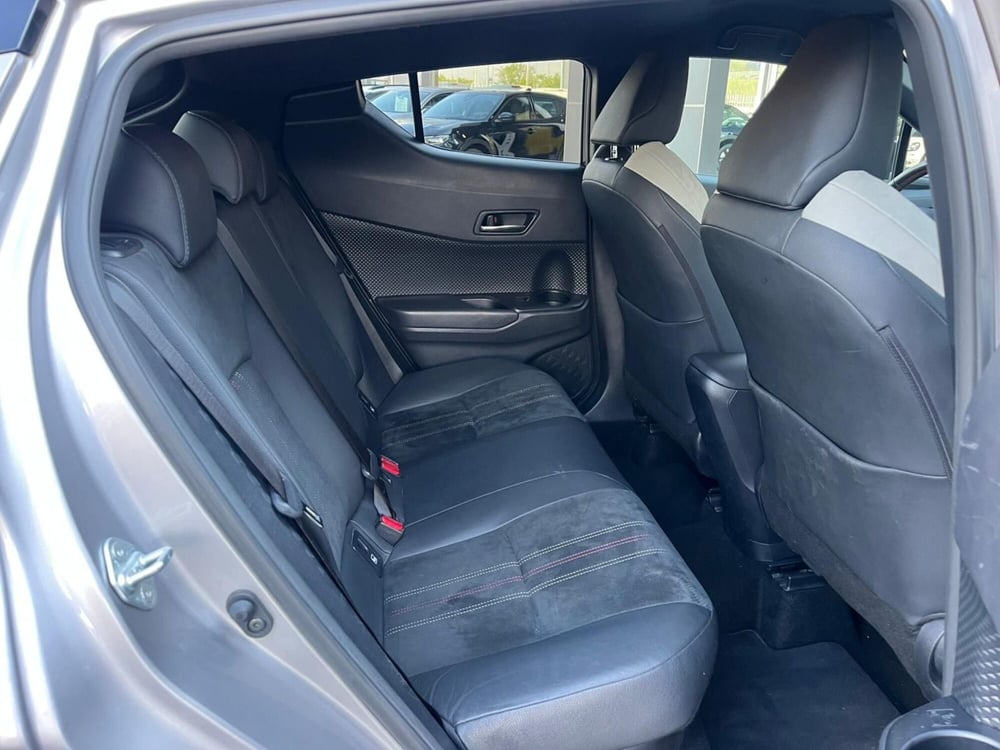 Toyota Toyota C-HR usata a Milano (14)