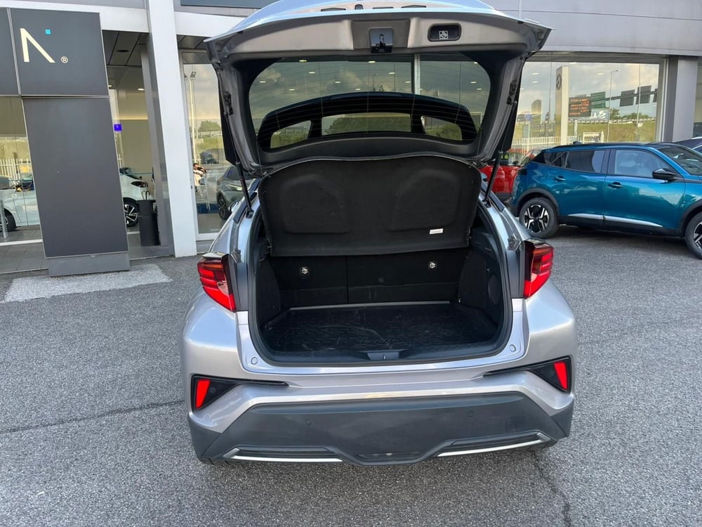 Toyota Toyota C-HR usata a Milano (9)