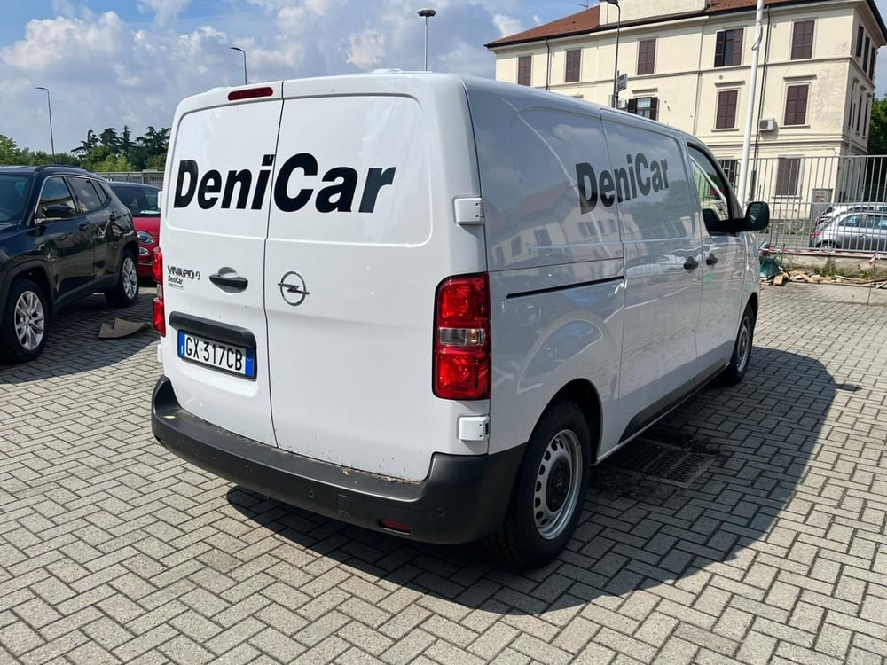Opel Vivaro-e Life nuova a Milano (10)