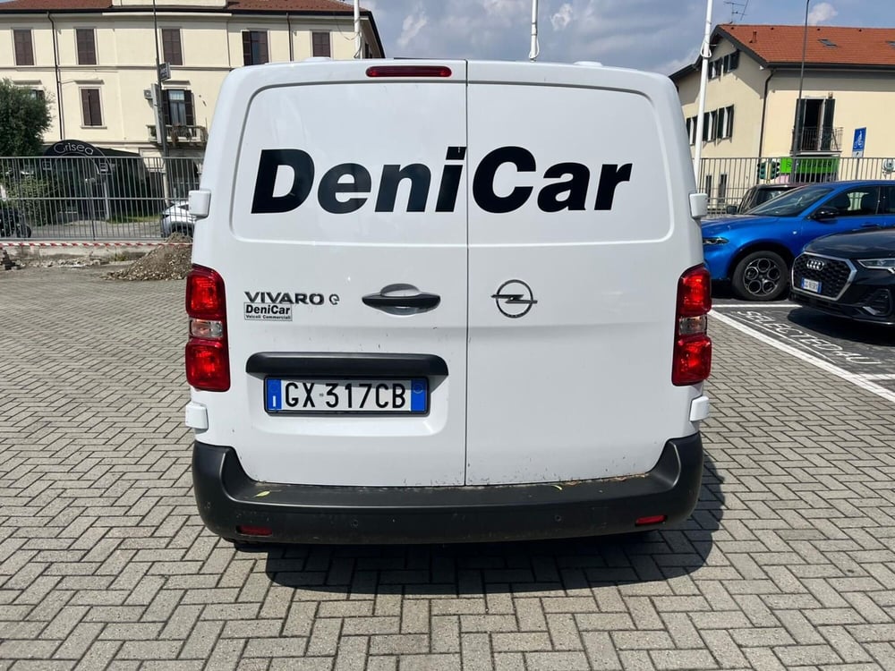 Opel Vivaro-e Life nuova a Milano (11)