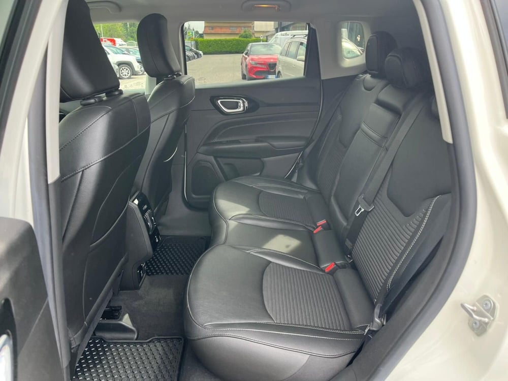 Jeep Compass usata a Milano (14)
