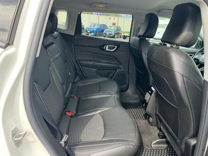 Jeep Compass usata a Milano (17)
