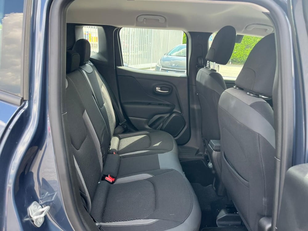 Jeep Renegade usata a Milano (14)