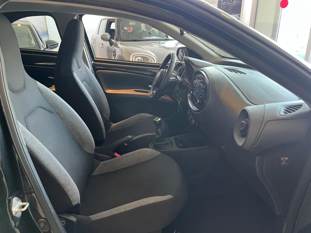 Toyota Aygo X usata a Milano (12)