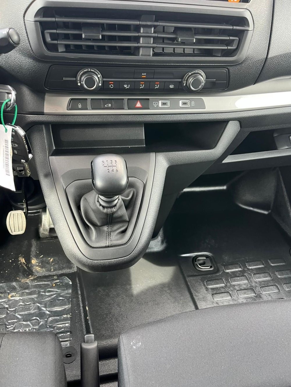 Fiat Scudo Furgone nuova a Milano (18)