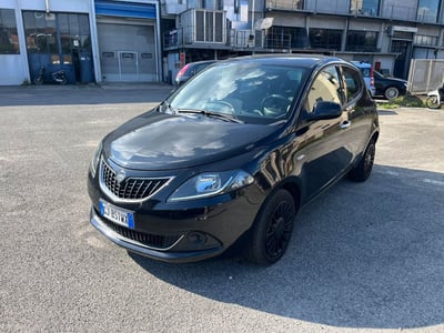 Lancia Ypsilon 1.0 FireFly 5 porte S&amp;S Hybrid Silver Plus del 2022 usata a Milano