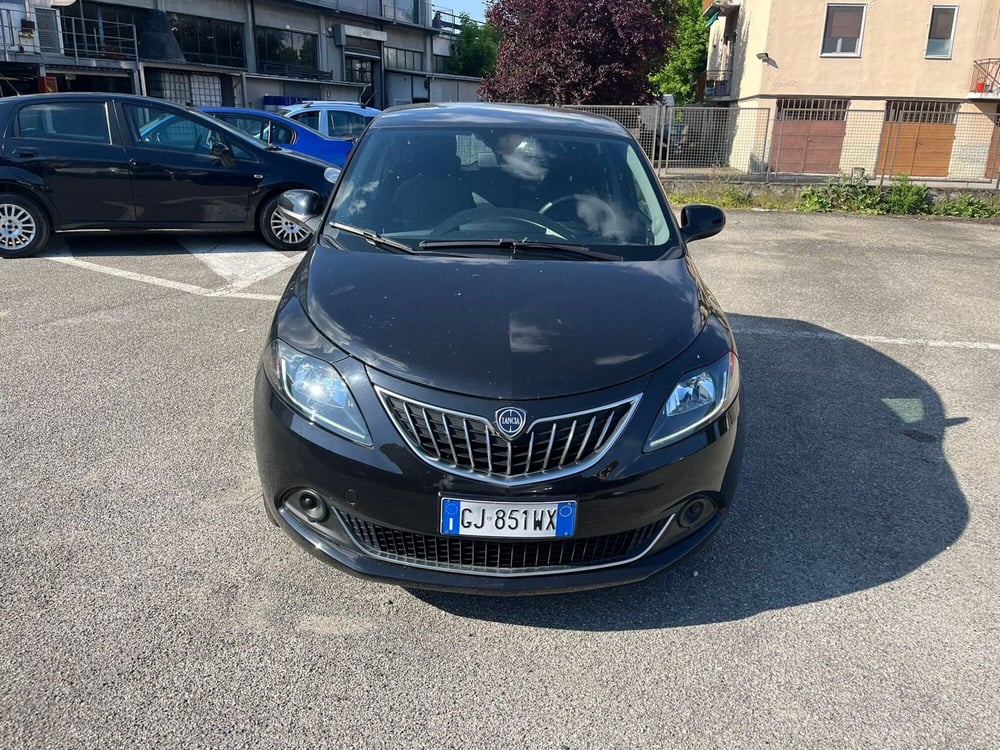 Lancia Ypsilon usata a Milano (2)