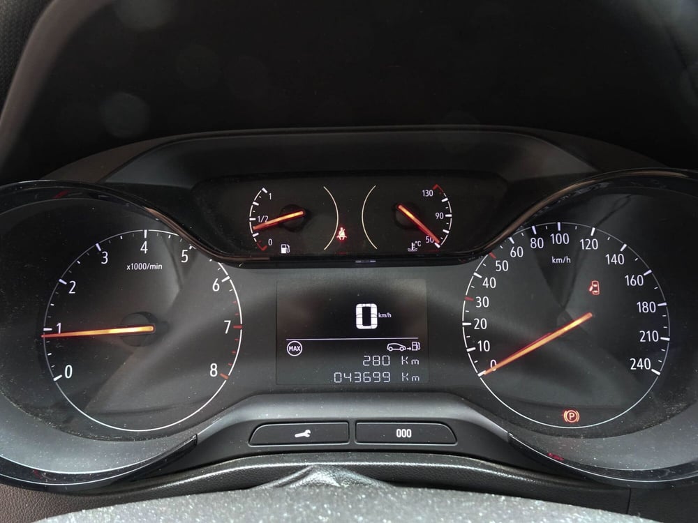 Opel Crossland usata a Treviso (14)