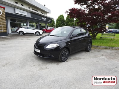 Lancia Ypsilon 1.0 FireFly 5 porte S&amp;S Hybrid Gold Plus del 2024 usata a Montebelluna