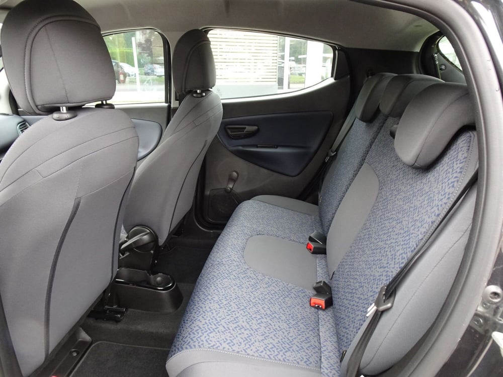 Lancia Ypsilon usata a Treviso (11)
