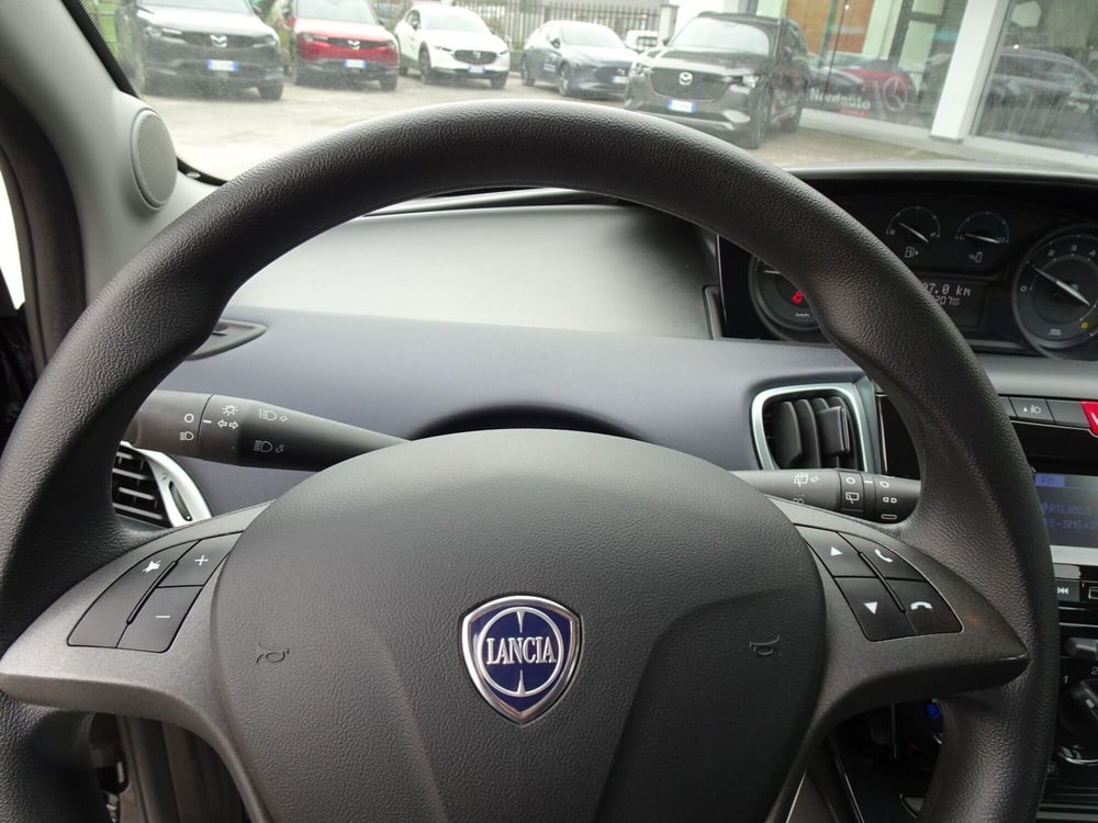 Lancia Ypsilon usata a Treviso (13)