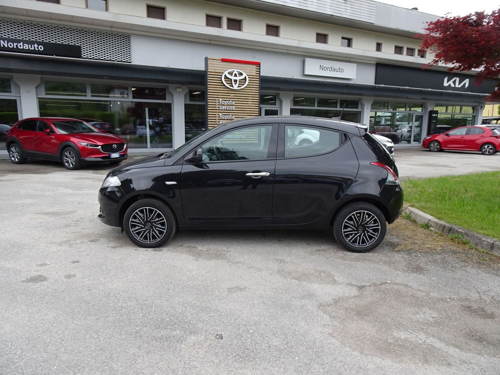 Lancia Ypsilon usata a Treviso (8)