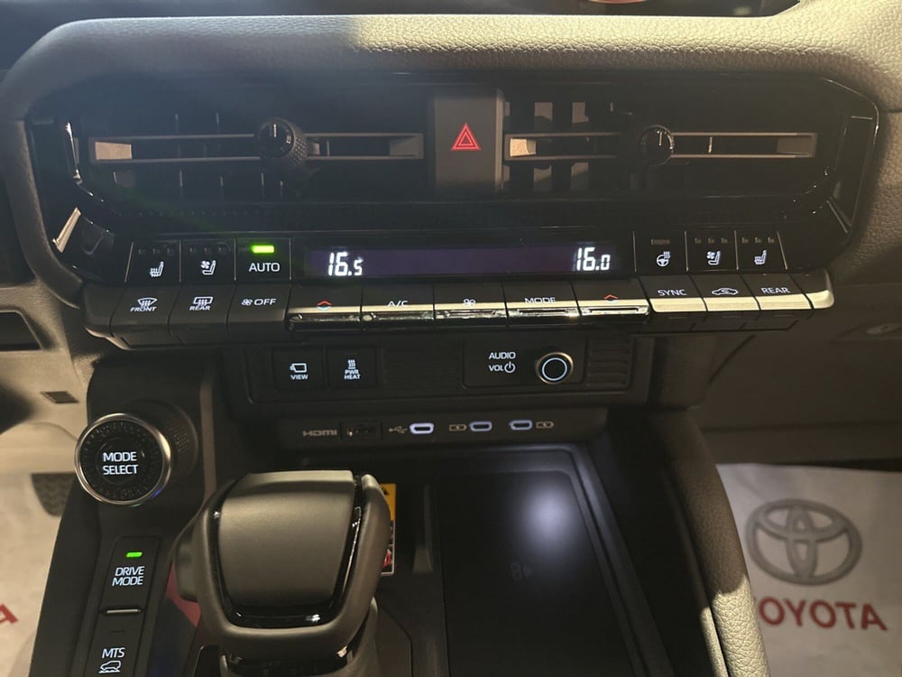 Toyota Land Cruiser nuova a Catania (14)