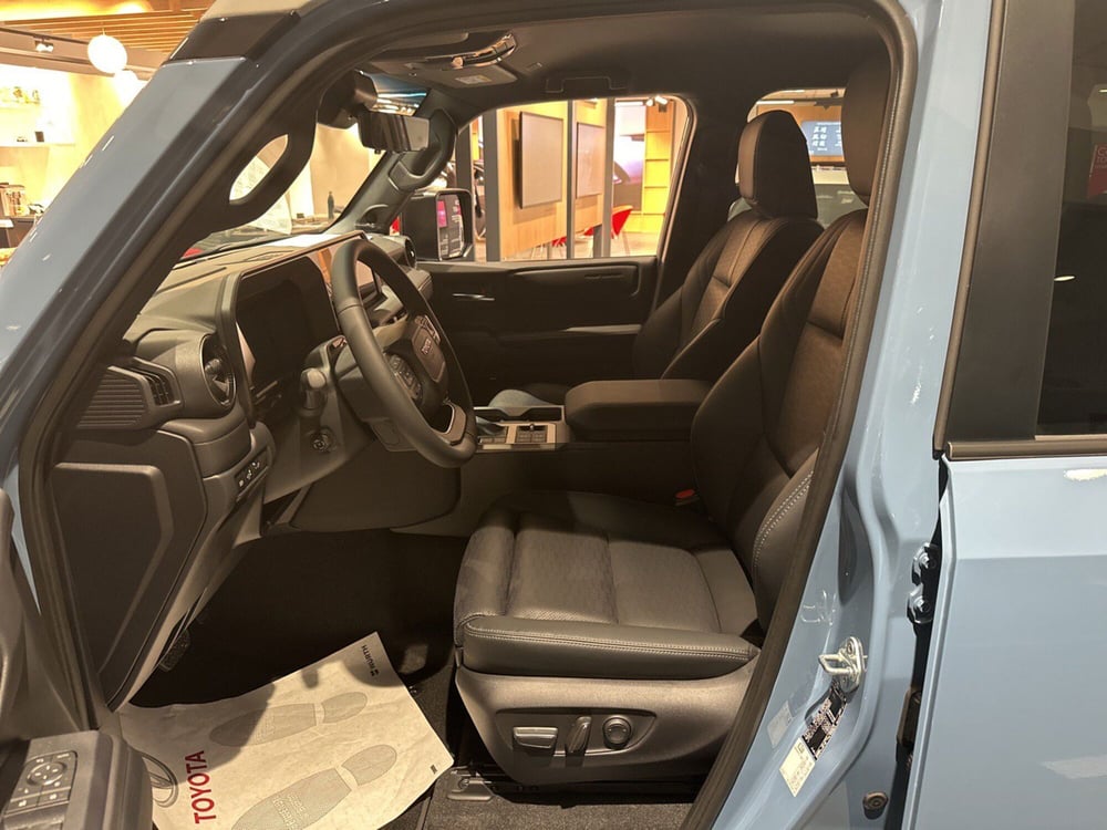 Toyota Land Cruiser nuova a Catania (8)