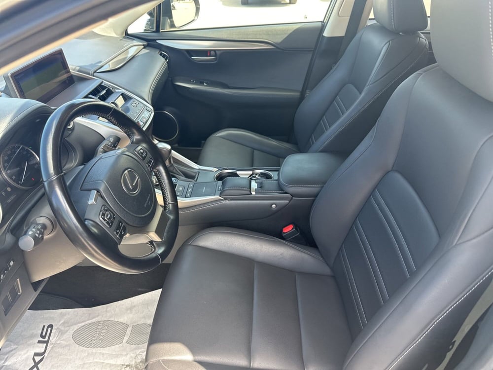 Lexus NX usata a Siracusa (8)