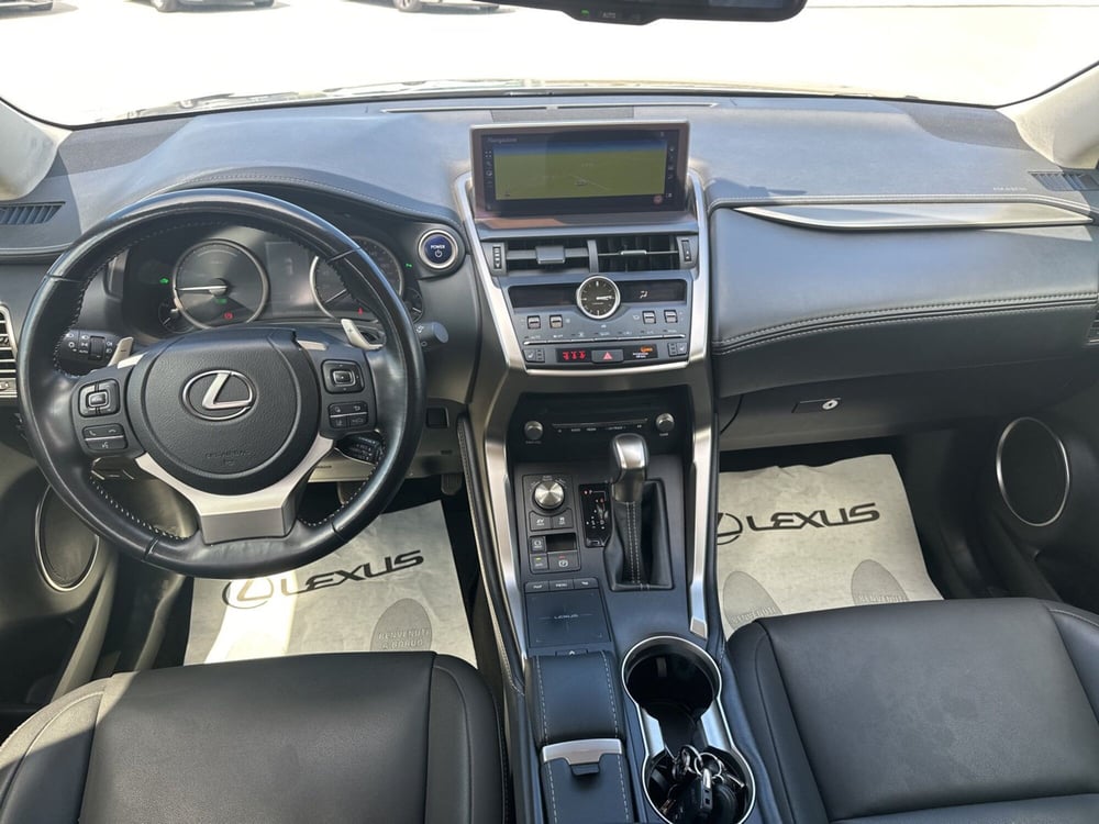Lexus NX usata a Siracusa (9)