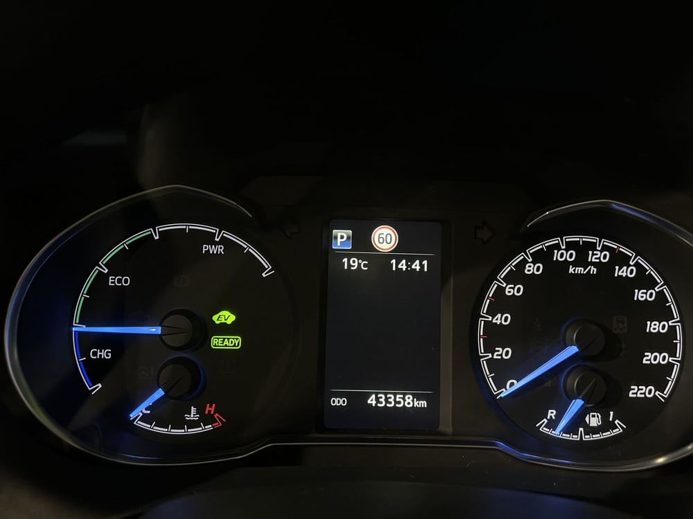 Toyota Yaris usata a Milano (12)