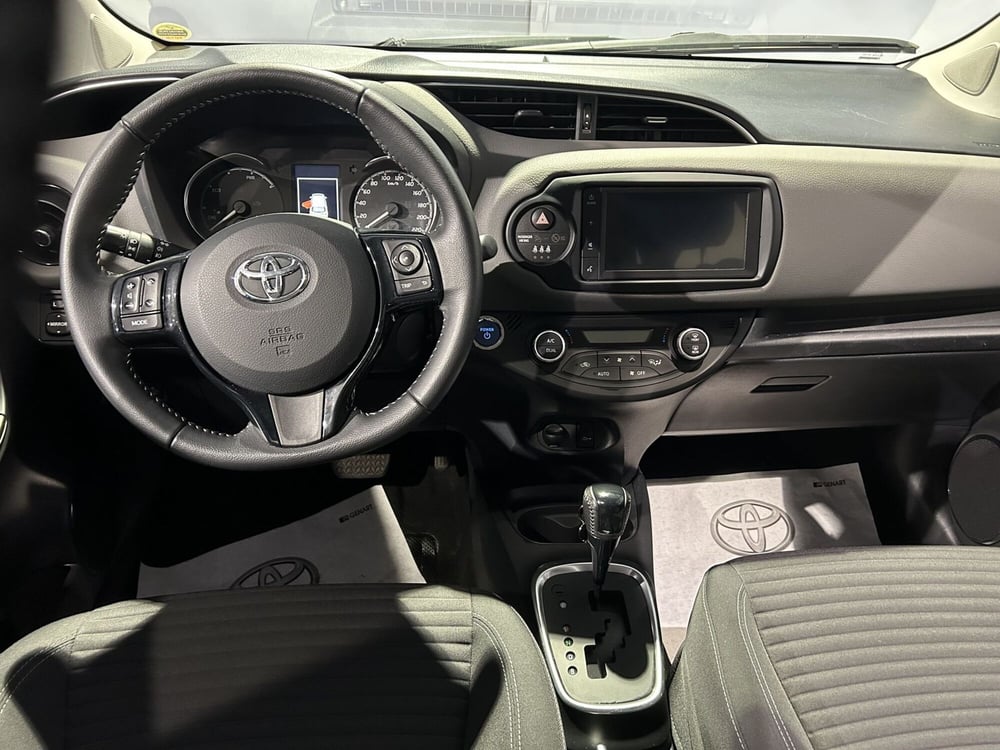 Toyota Yaris usata a Milano (8)