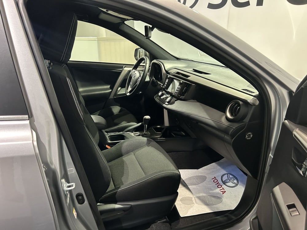 Toyota Rav4 usata a Milano (6)