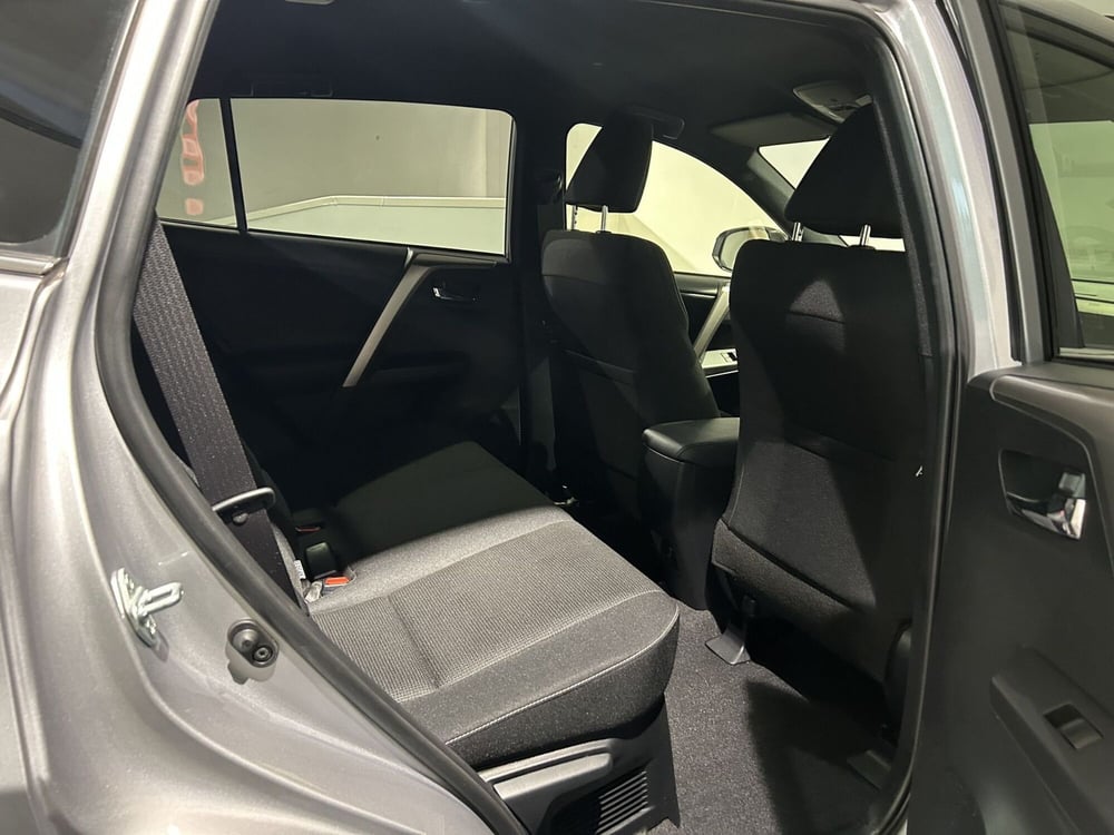 Toyota Rav4 usata a Milano (8)
