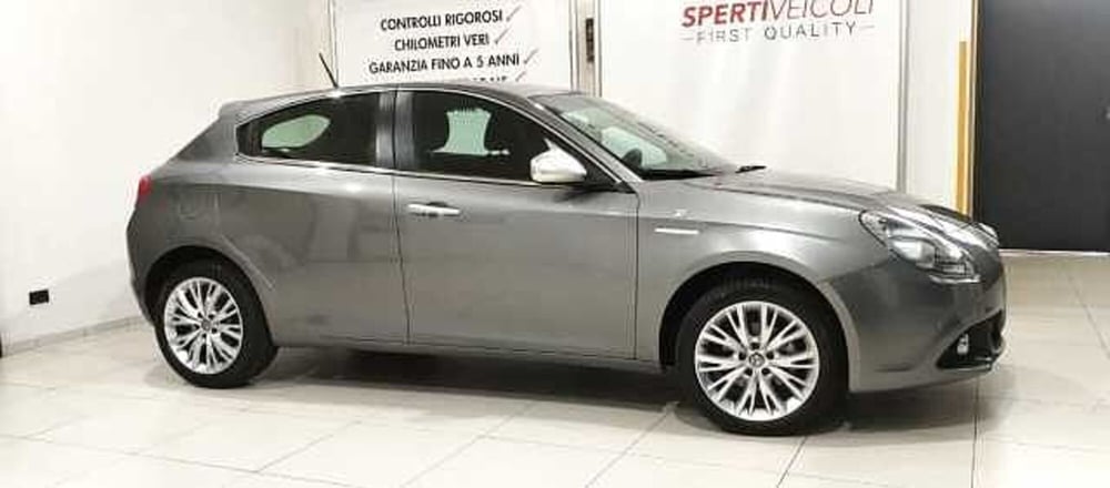 Alfa Romeo Giulietta usata a Lecce (2)