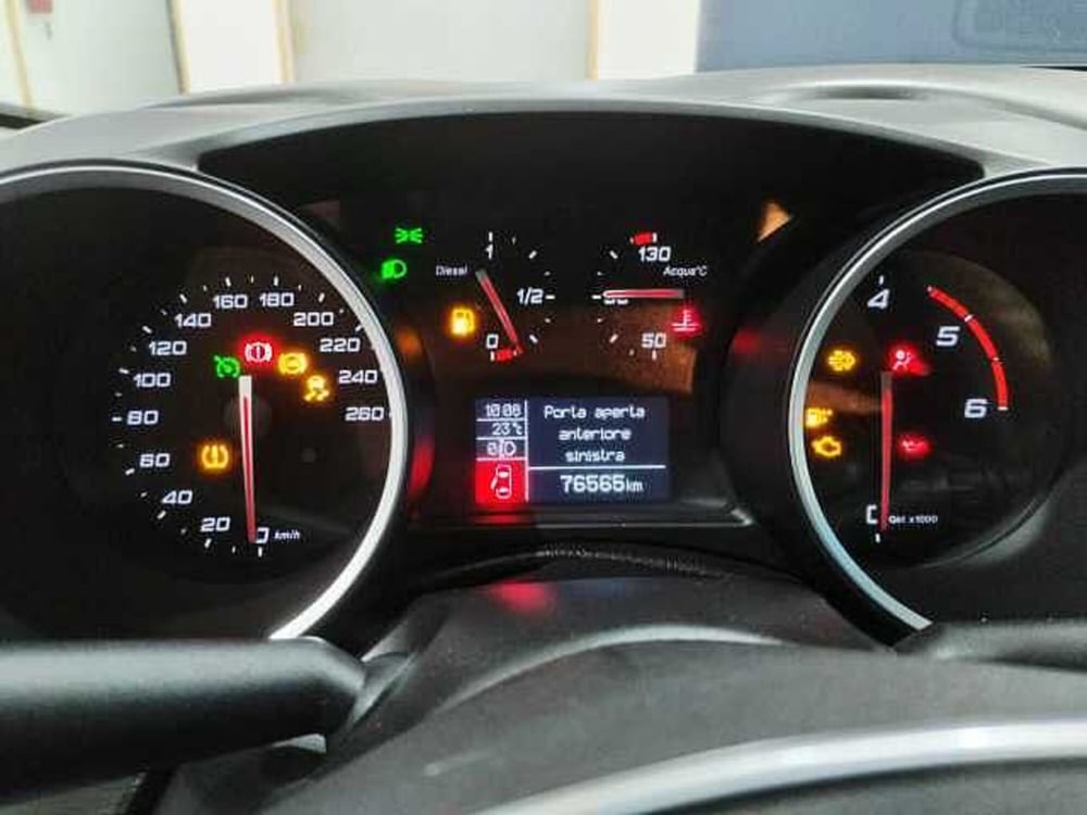 Alfa Romeo Giulietta usata a Lecce (7)