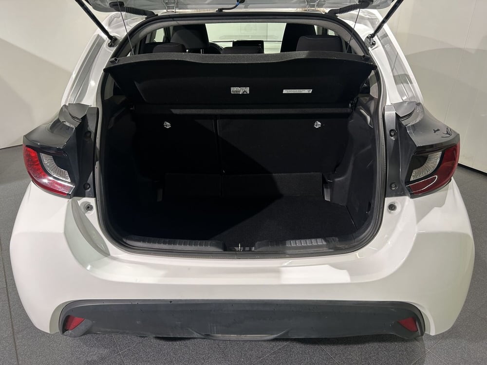 Toyota Yaris usata a Milano (11)