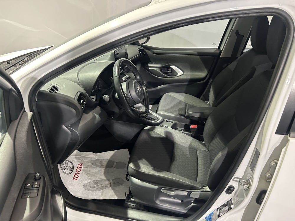 Toyota Yaris usata a Milano (12)
