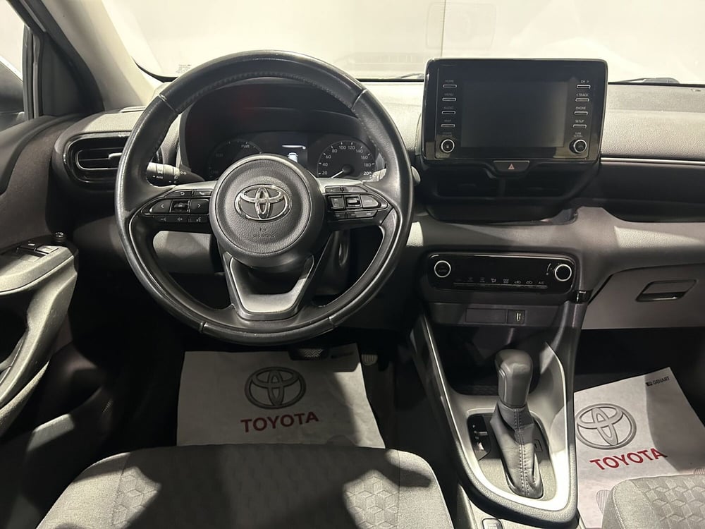 Toyota Yaris usata a Milano (9)