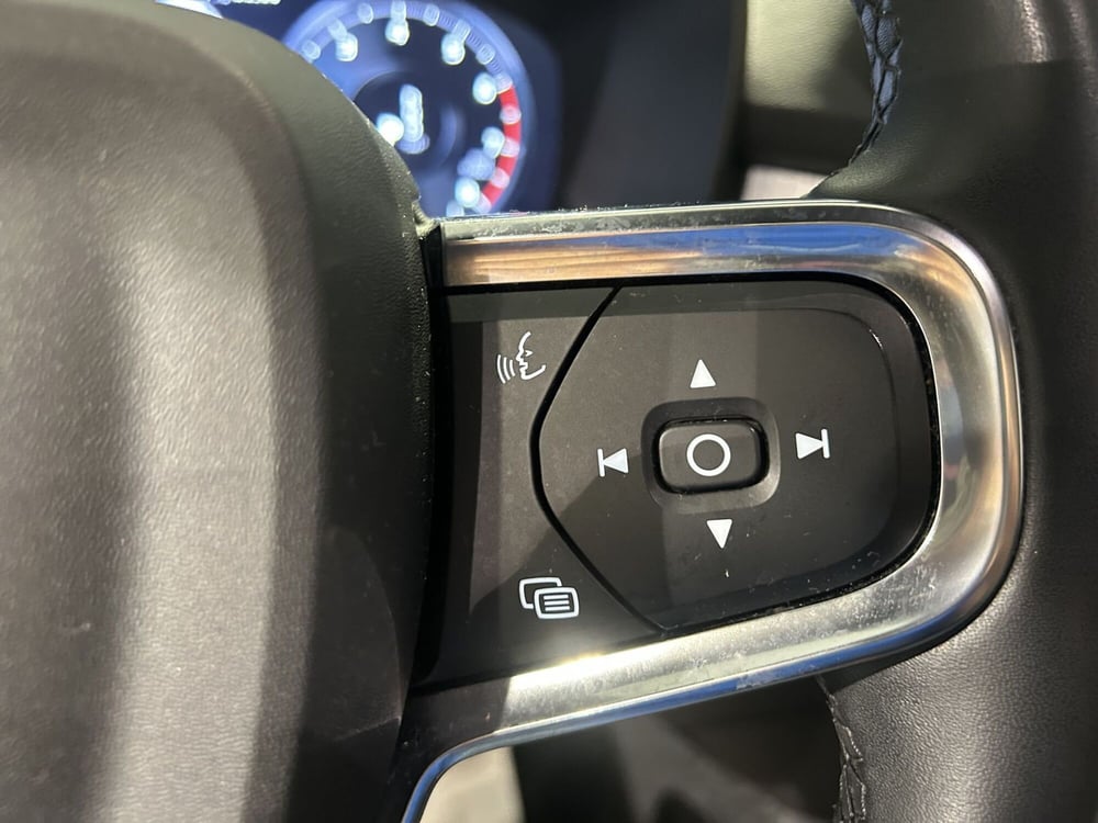 Volvo XC40 usata a Milano (19)