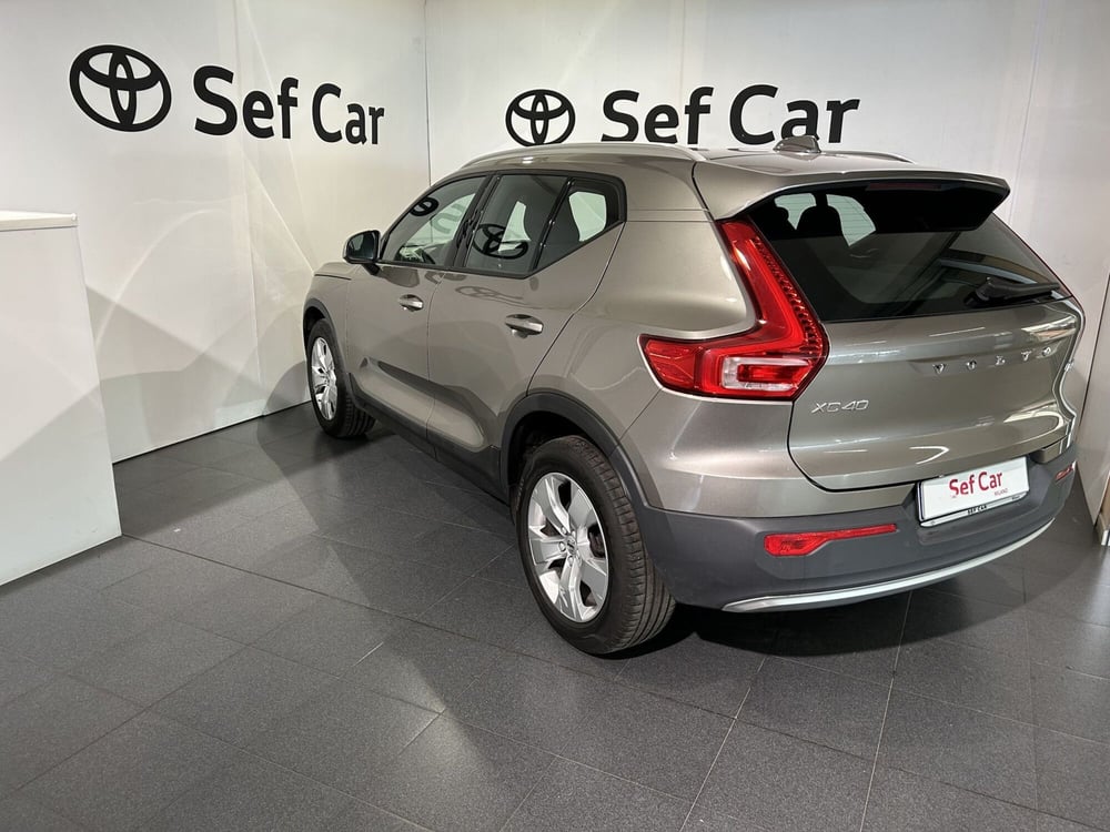 Volvo XC40 usata a Milano (4)